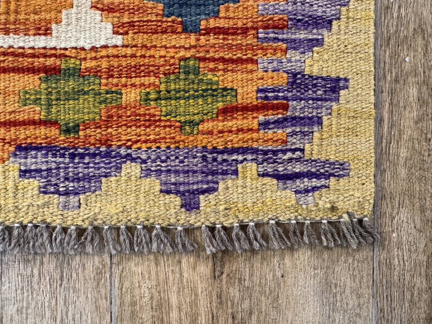 Nahaufnahme des Flors von KELIM ORIGINAL HANDGEARBEITET.
