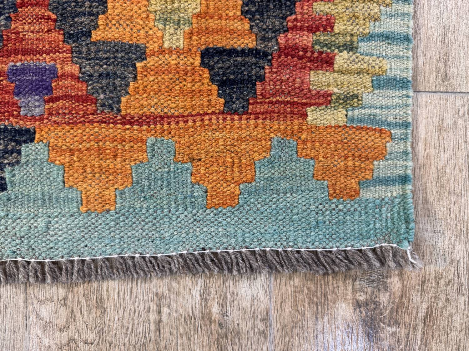 Nahaufnahme des Flors von KELIM ORIGINAL HANDGEARBEITET.