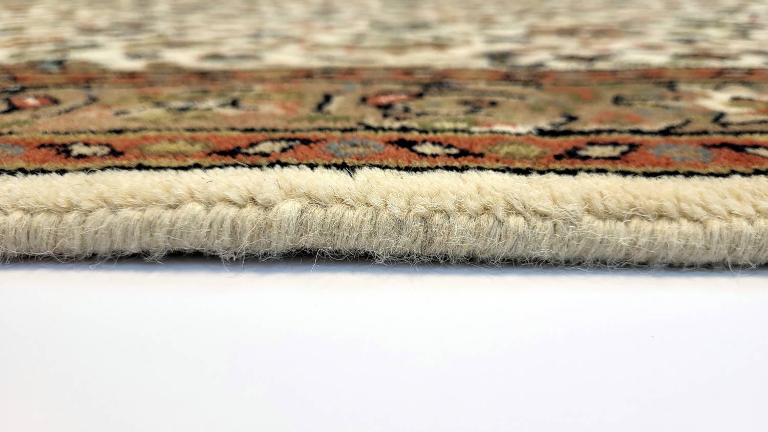 Isfahan Teppich, Handgeknüpft