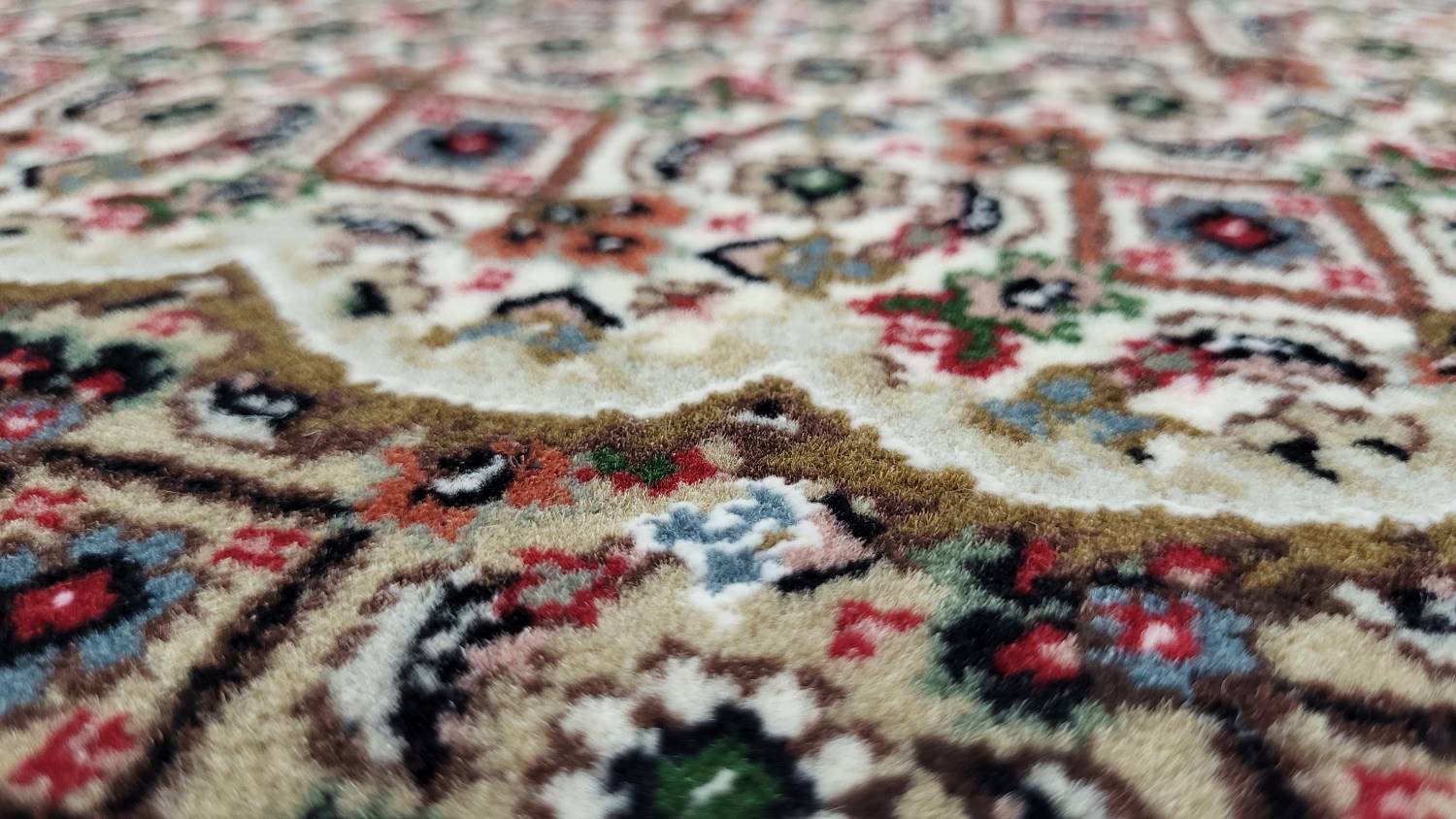 VICTORIA TABRIZ 10/52